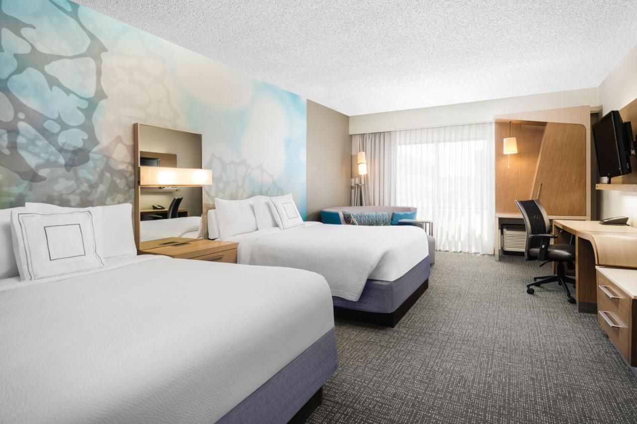 Courtyard Airport Hotel El Paso
